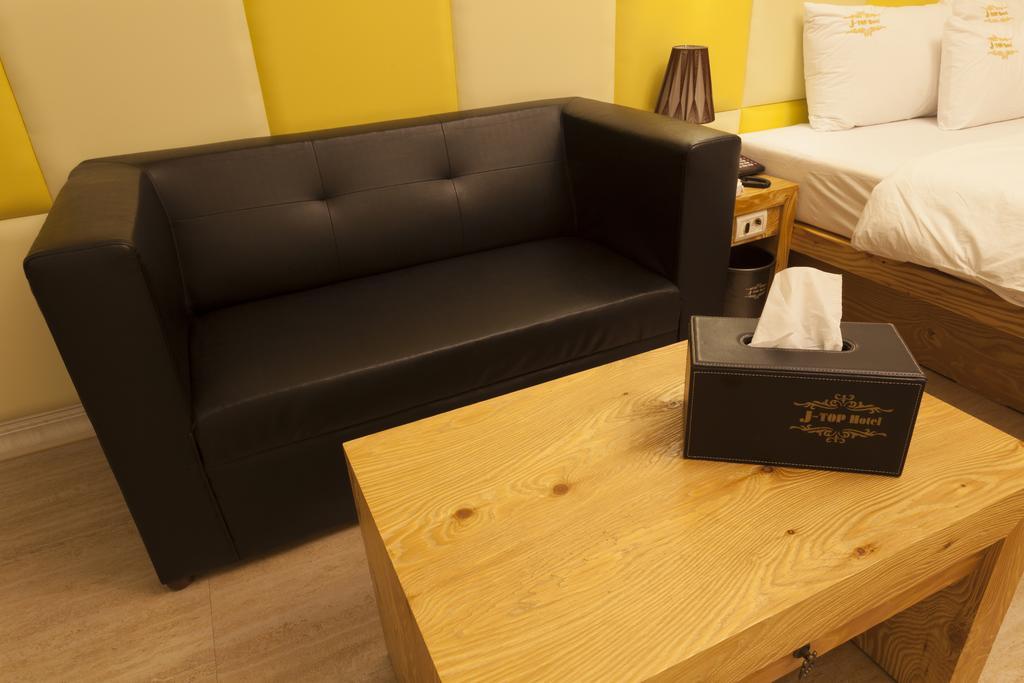 J-Top Hotel Siheung Habitación foto